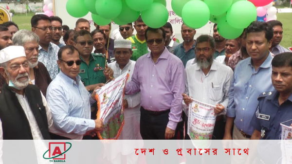 বরিশালে বঙ্গবন্ধু ও বঙ্গমাতা ফুটবল টুর্নামেন্টের উদ্বোধন