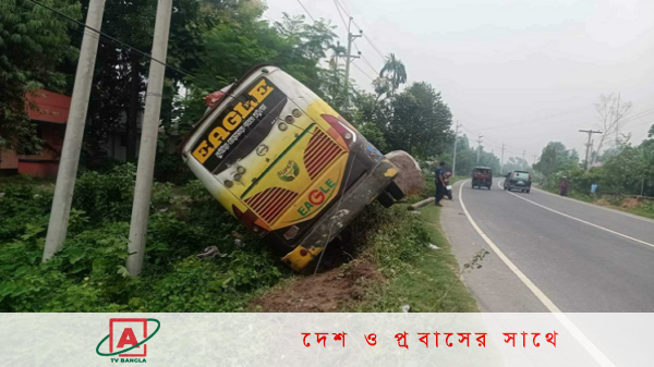 টাঙ্গাইলে যাত্রীবাহী বাসে ভয়াবহ ডাকাতি, নারীকে সংঘবদ্ধ ধর্ষণ