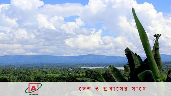 উৎসবের রঙ লেগেছে পাহাড়ে