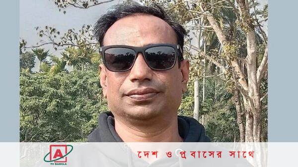 স্কুলছাত্রীকে নিয়ে উধাও প্রধান শিক্ষক