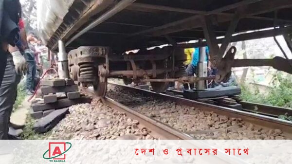 ময়মনসিংহে ট্রেনের বগি লাইনচ্যুত