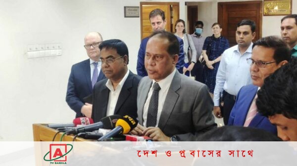 কোনো দলকে ভোটে আনতে ইসি উদ্যোগ নেবে না