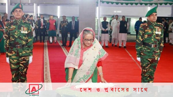 স্বাধীনতা দিবসে জাতির পিতার প্রতিকৃতিতে প্রধানমন্ত্রীর শ্রদ্ধা