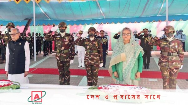 জাতির পিতার ১০৩তম জন্মবার্ষিকীতে টুঙ্গিপাড়ায় বঙ্গবন্ধুর প্রতি রাষ্ট্রপতি ও প্রধানমন্ত্রীর শ্রদ্ধা