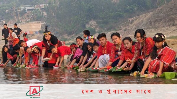 বৈসাবি উৎসবে রং লেগেছে পাহাড়ে